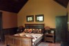 houzz-appalcahia-master-bedroom
