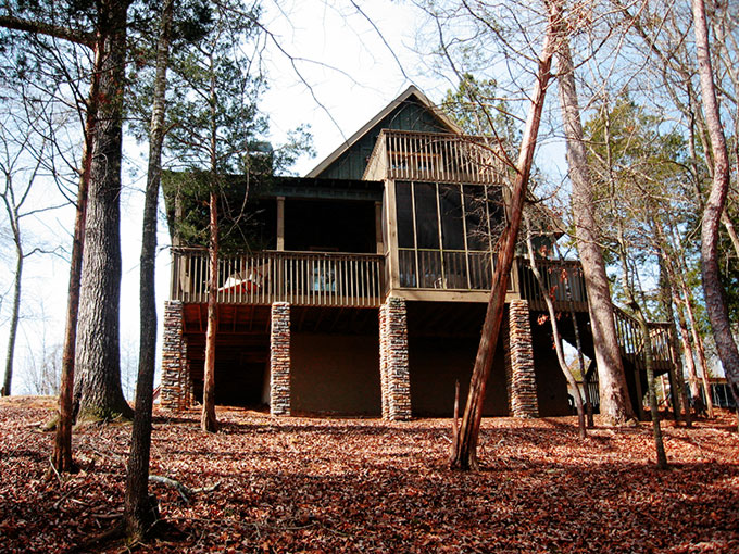 3 Bedroom Small Sloping  Lot  Lake  Cabin by Max Fulbright